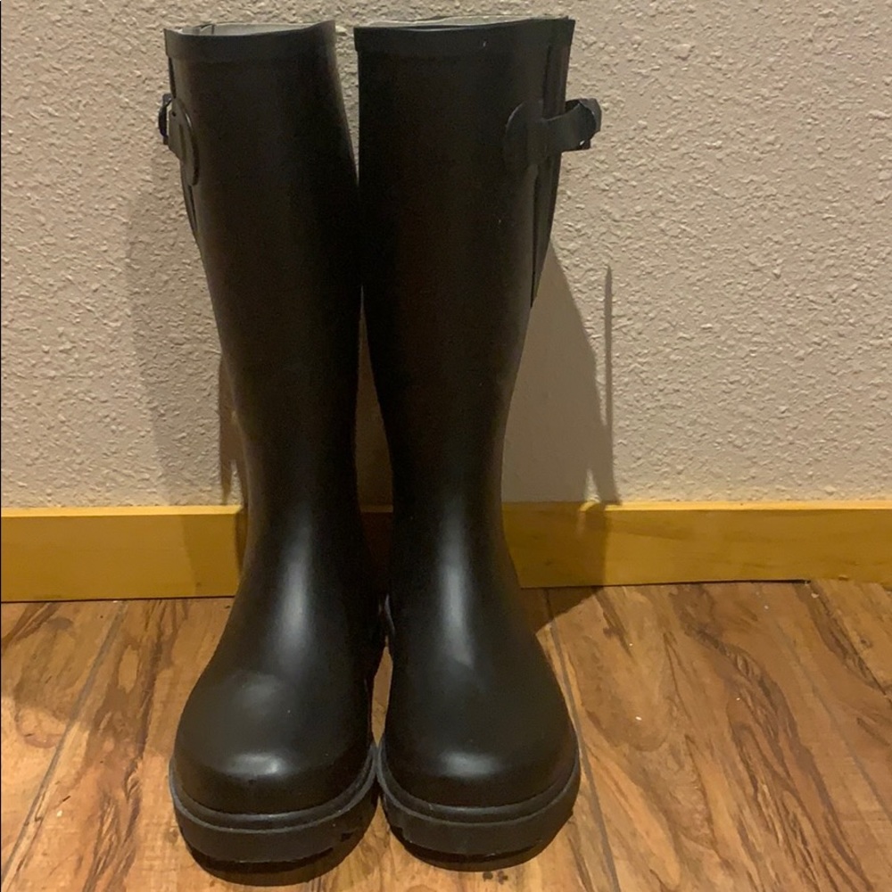 Black rain boots